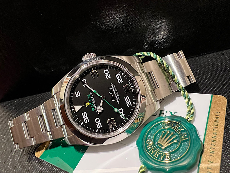 緑色の秒針が魅力的　Ref.116900