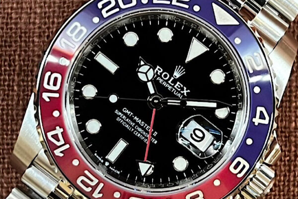 人気が衰えぬ赤青　Ref.126710BLRO