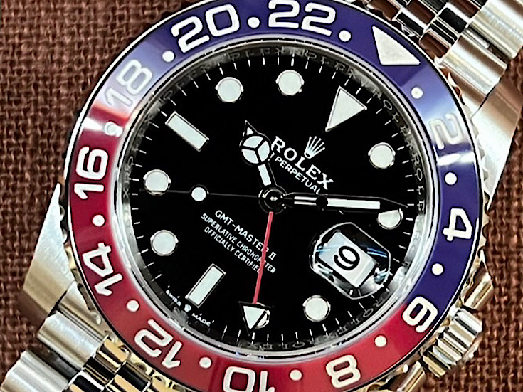 人気が衰えぬ赤青　Ref.126710BLRO