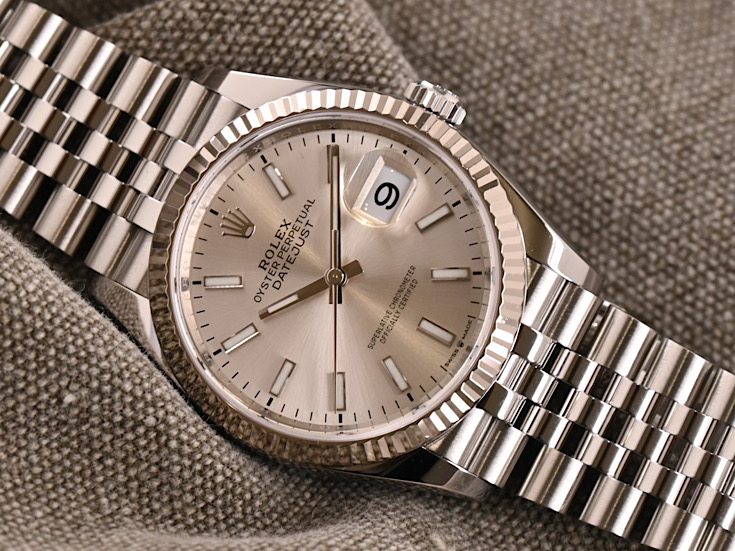 最も定番 Ref.126234