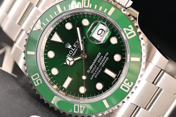 ブランドカラーを存分に楽しむ1本　Ref.116610LV