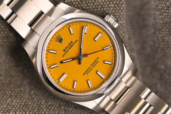 明るいイエロー　Ref.277200